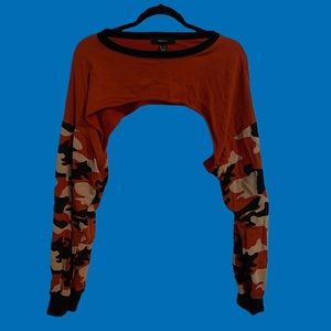 super cropped camo long sleeve